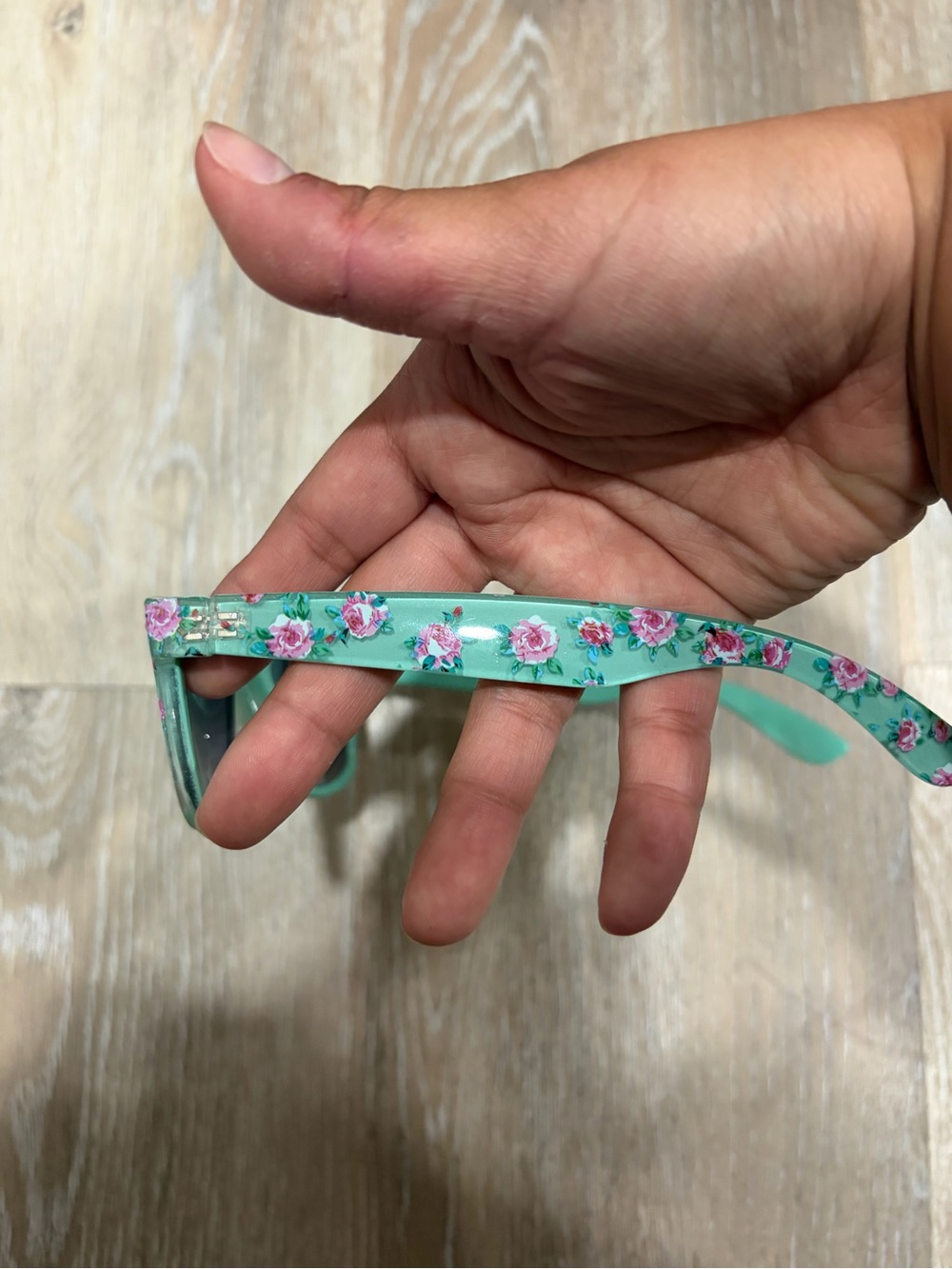 Women’s Floral Teal Sunglasses - Stylish UV Shades - Picture 3 of 6